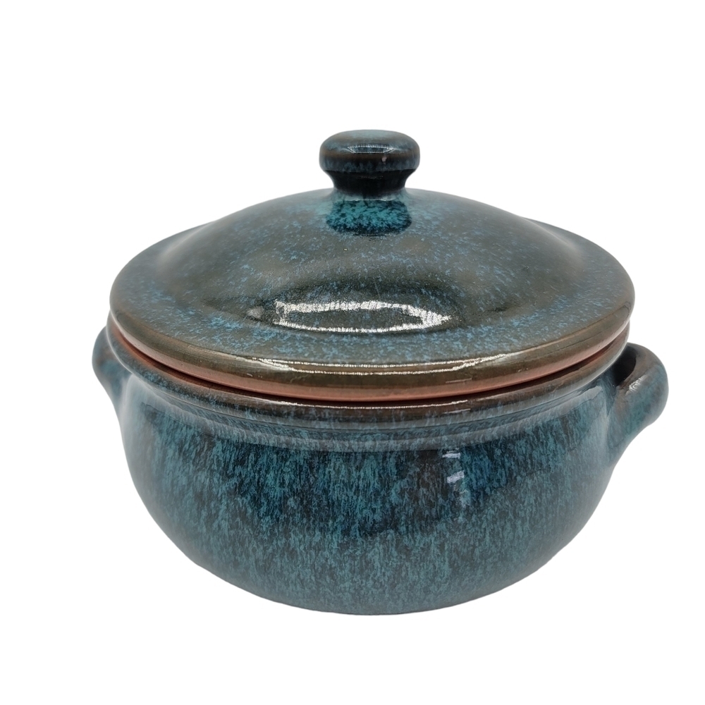 VINTAGE round lidded bean pot